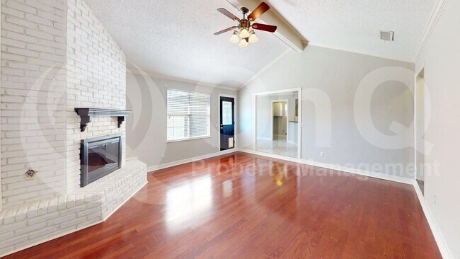 Building Photo - 3616 Churchill Ln