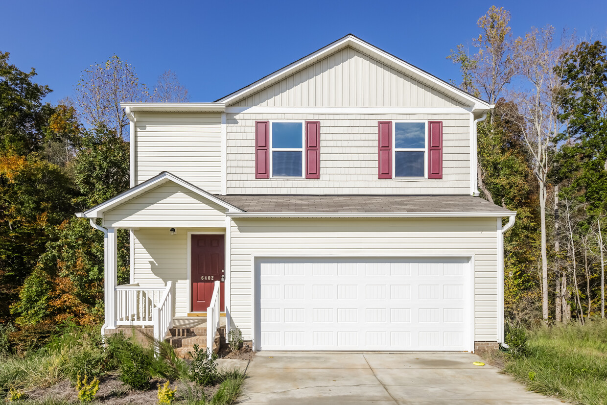Primary Photo - 6402 Century Ln, Thomasville, NC