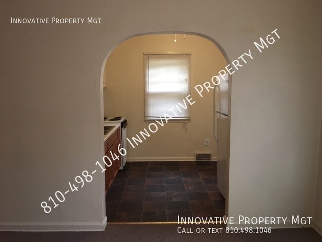 Building Photo - 702 Thomson-#5