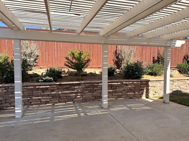 Foto del edificio - 4 Bed Single Story Home for rent in Wildomar