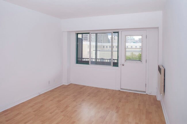 Building Photo - 3455 Rue Aylmer