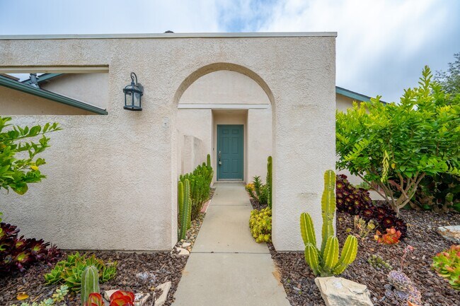 Foto del edificio - 885 Peregrine Ln