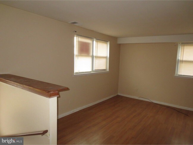 Building Photo - 3334 S Keswick Rd