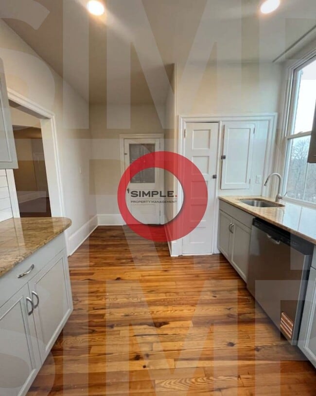 Foto del edificio - 556 Main St