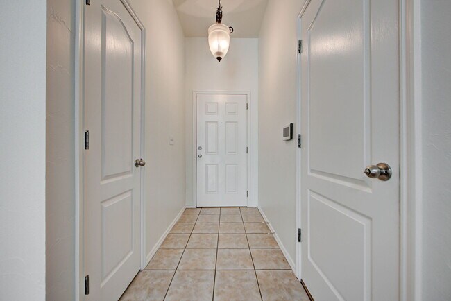 Foto del edificio - 608 Cavecreek St