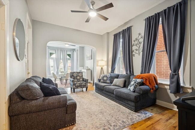 Building Photo - 1448 N Fairfield Ave