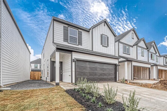 Building Photo - 3012 Skyline Mesa Dr