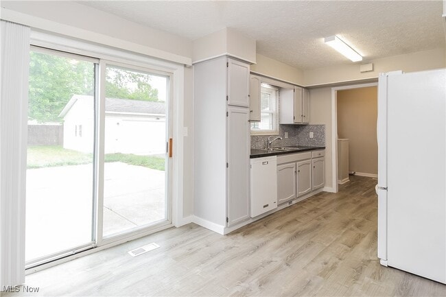 Building Photo - 4757 Orchard Rd