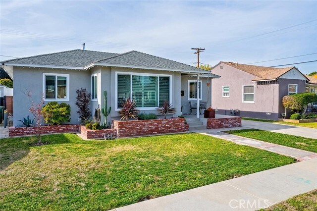 Foto del edificio - 5049 Adenmoor Ave