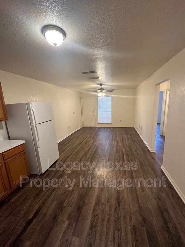 Building Photo - 1110 Williams Ave