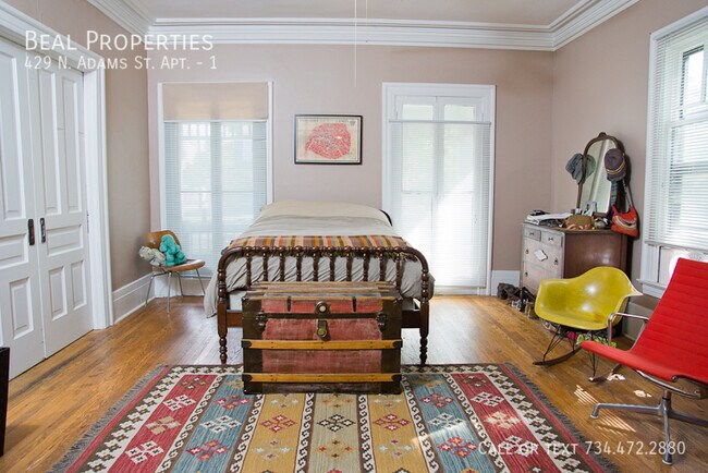 Foto del edificio - 429 N Adams St