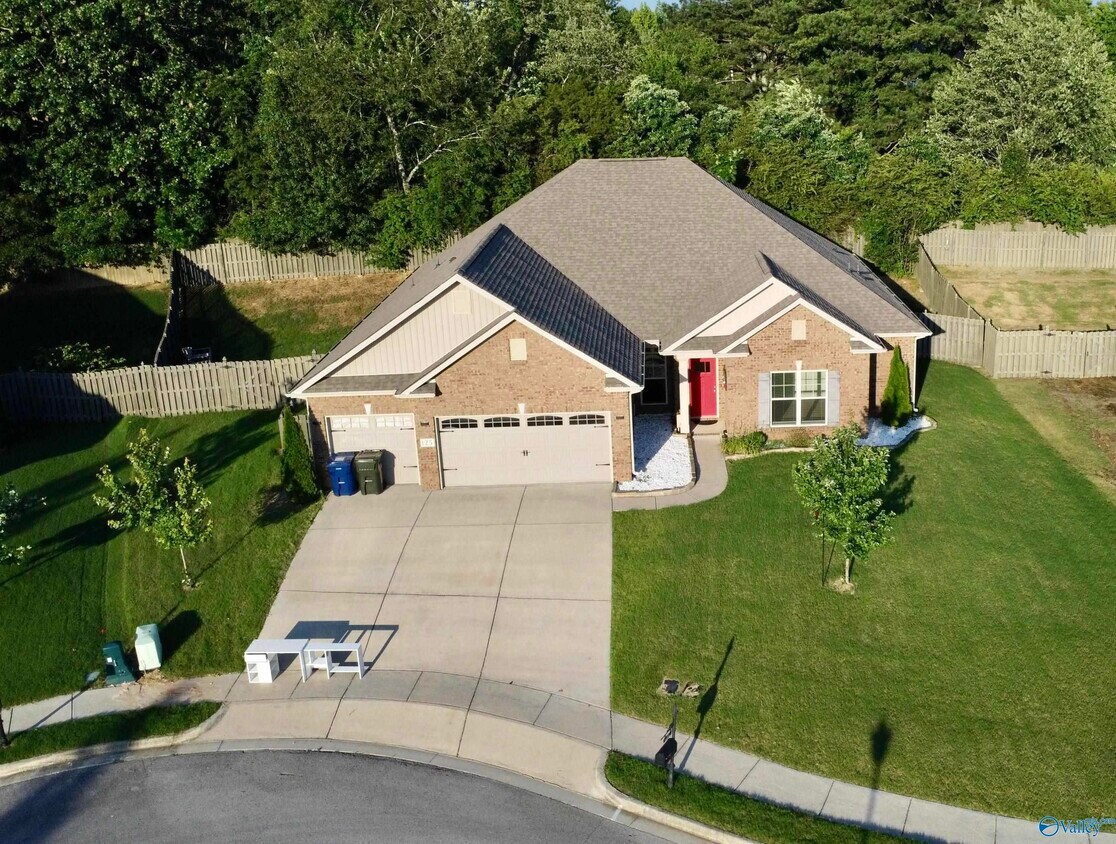 Primary Photo - 125 Melbridge Dr