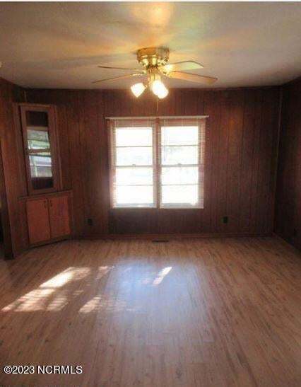 Foto del edificio - Spacious 3 Bedroom, 1 Bathroom Home in Ric...