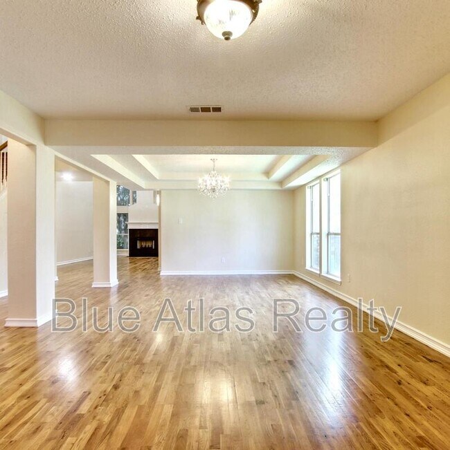 Foto del edificio - 5744 Chelmsford Trail