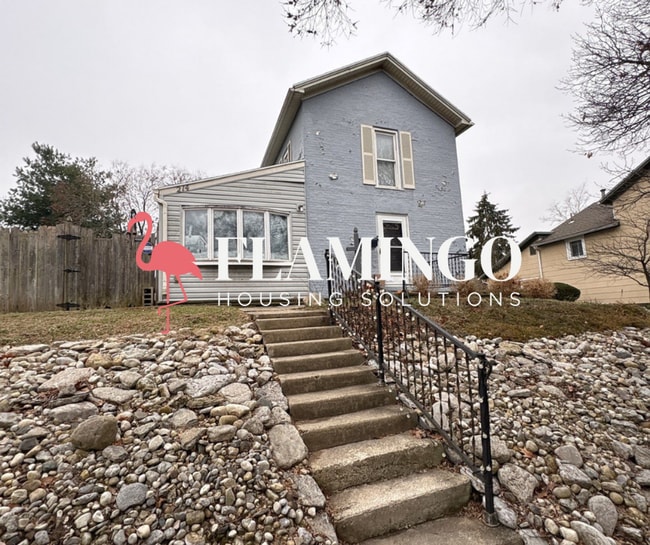 Photo - 214 W Main St House