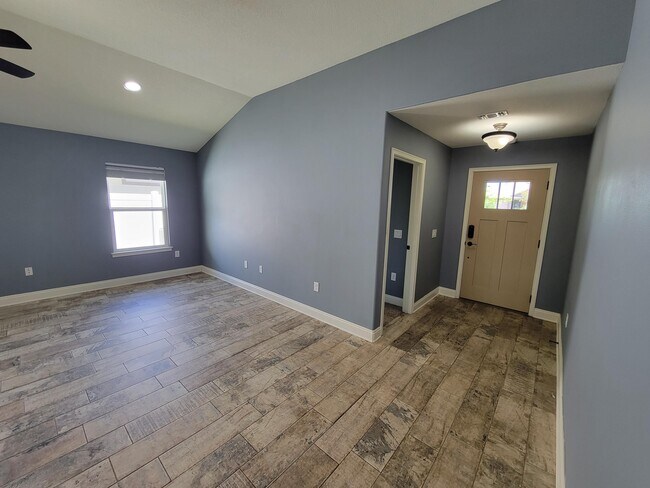 Building Photo - 2369 Avenida De Sol