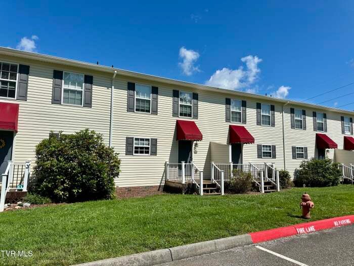 Foto principal - 2201 Cherokee Rd