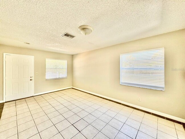 Foto del edificio - 629 Wildwood Way