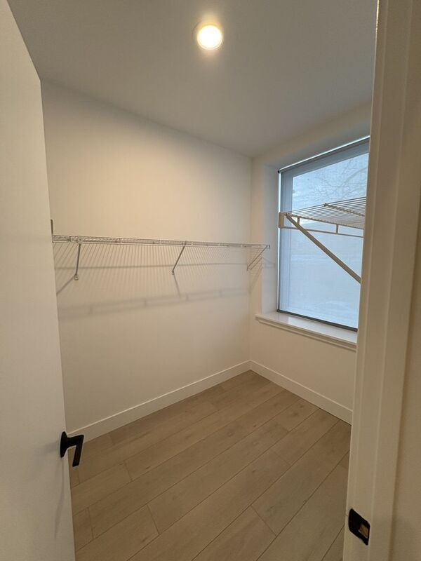 Building Photo - 611 Fagley St