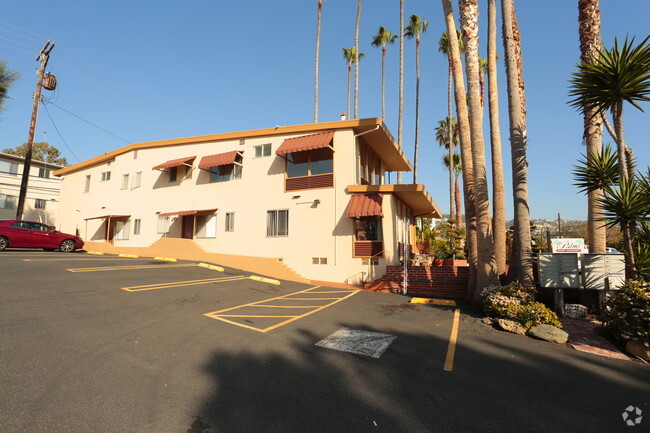 Building Photo - Laguna Palms