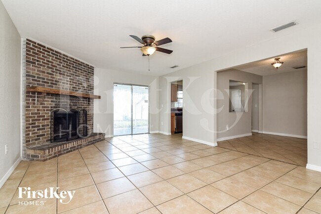 Foto del edificio - 331 Pico Ct