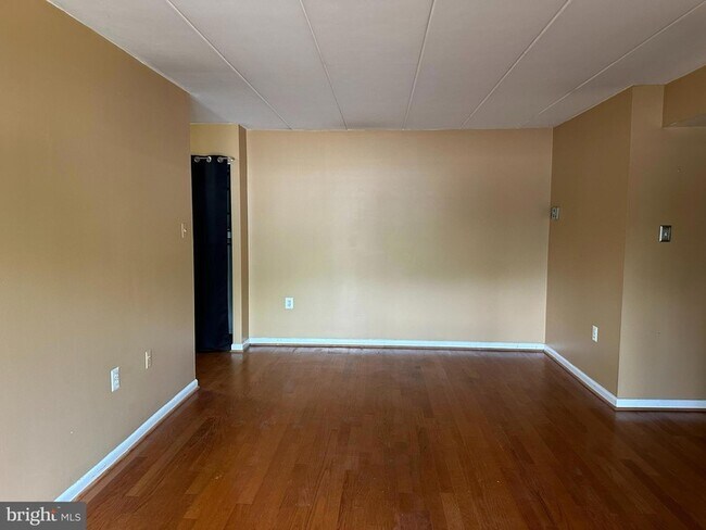 Foto del edificio - 134 Roberts Lane Unit 203