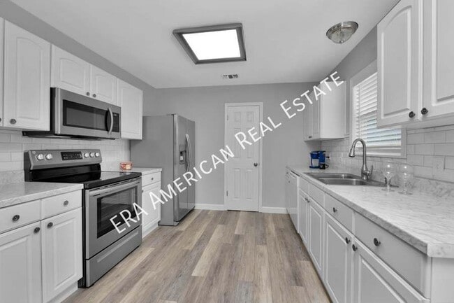 Building Photo - 120 Willard Rd NW