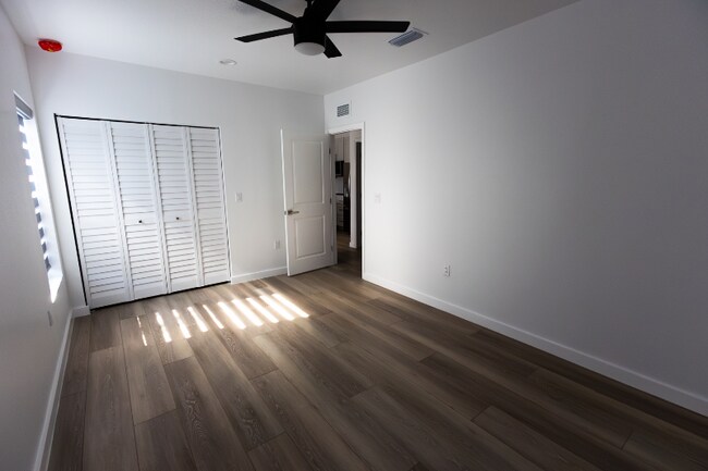 Foto del edificio - 527 N Garden Ave