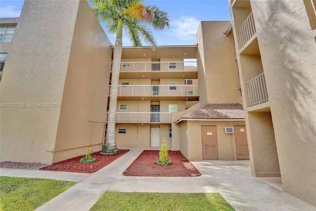 Building Photo - 9480 Tangerine Pl