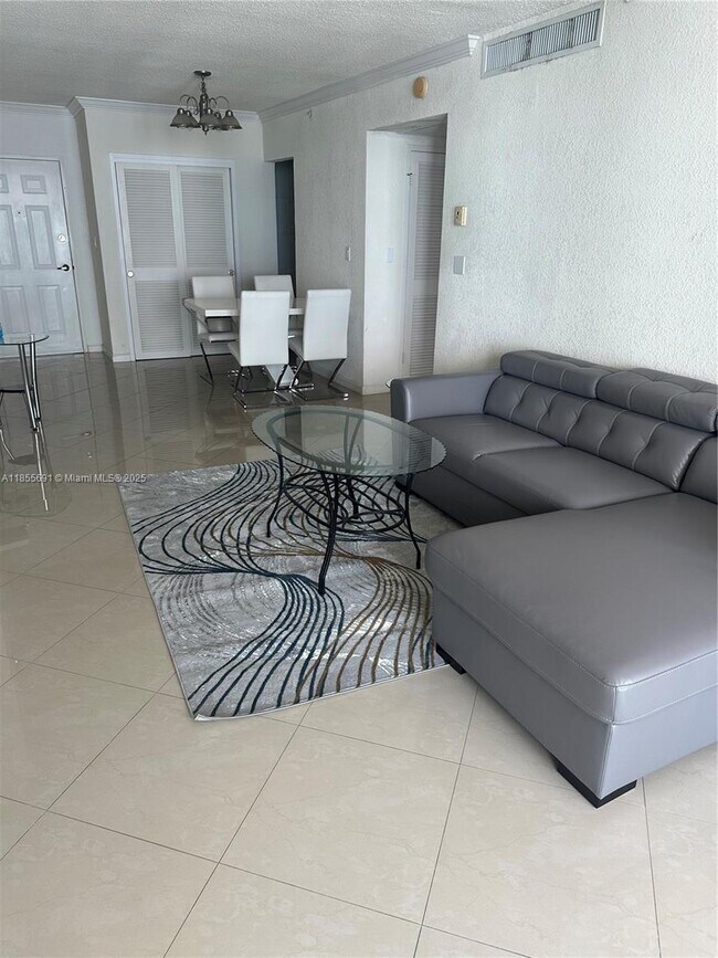 Foto del edificio - 2501 S Ocean Dr