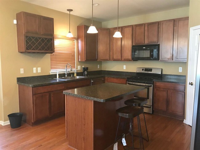 Building Photo - 676 Elk Ridge Dr