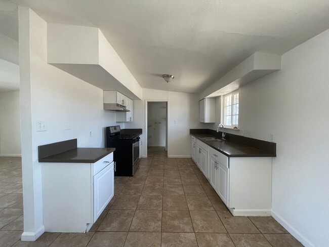 Foto del edificio - Modern Living in California City