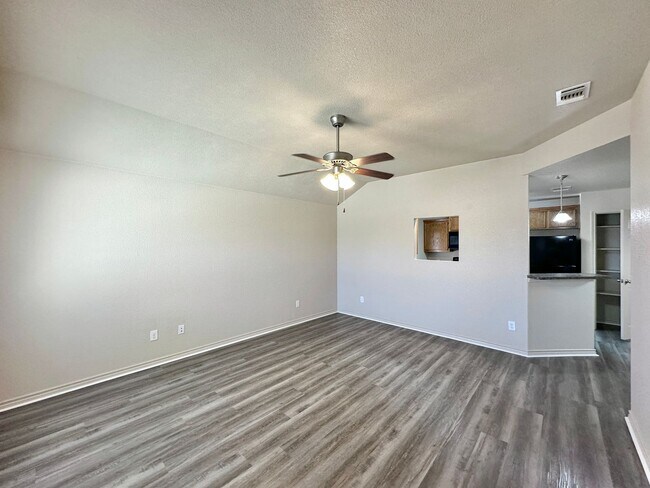 Foto del edificio - 1605 Powder River Dr