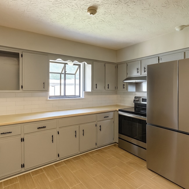 Building Photo - Charming Orange Park Home in a Prime Location
