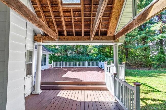 Photo - 1058 Wilmot Rd House