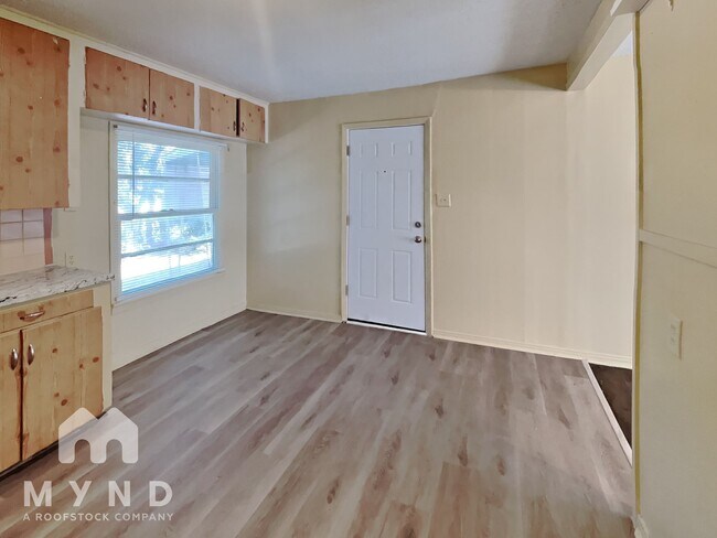 Foto del edificio - 2720 Stark St
