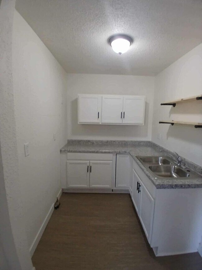 Foto del edificio - 901 Virginia St