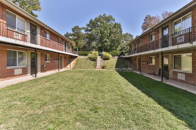 Building Photo - 471 S Holmes Ave