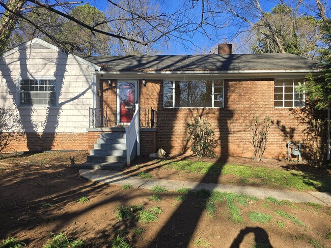 Foto del edificio - 1831 W 1st St