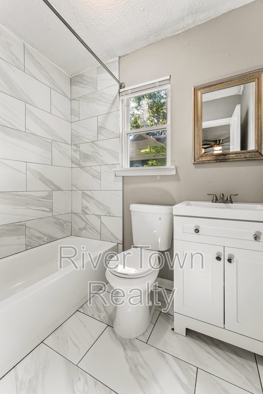 Photo - 1678 Alta Vista Ave House