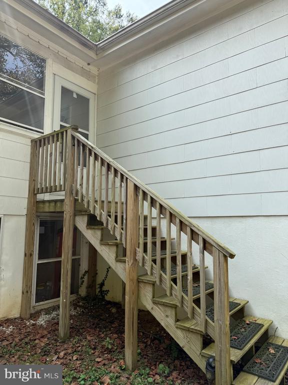 Foto del edificio - 225 Dewey Dr