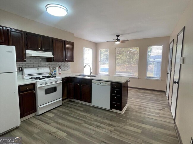 Foto del edificio - 4912 Windsor Downs Dr
