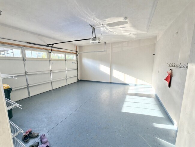 Foto del edificio - 99 Brookview Rd