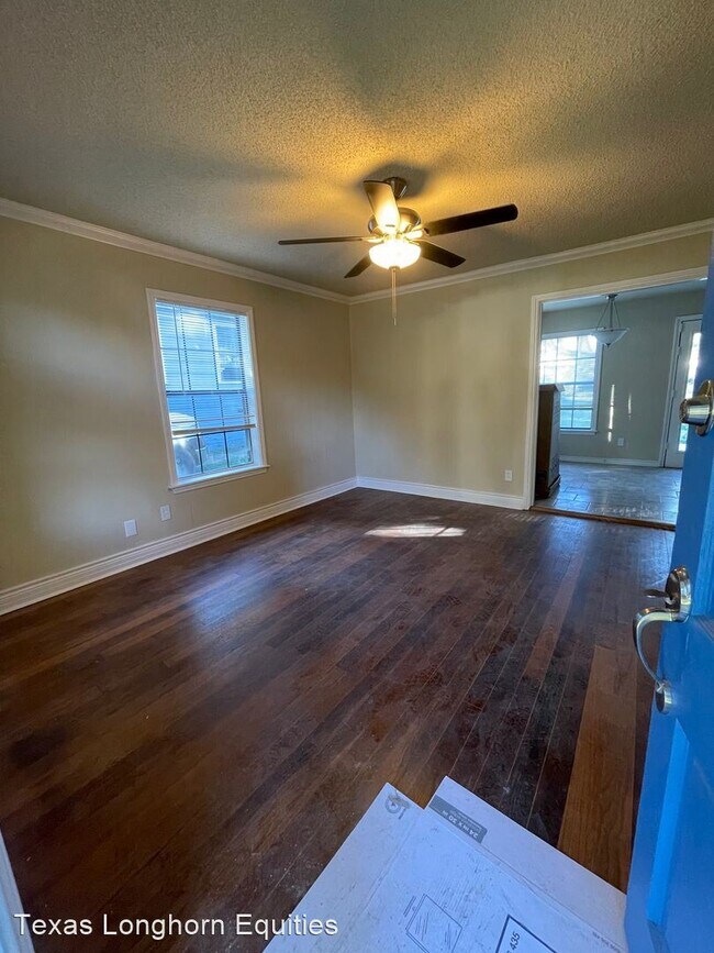 Foto del edificio - 3 br, 1 bath House - 5020 Langley