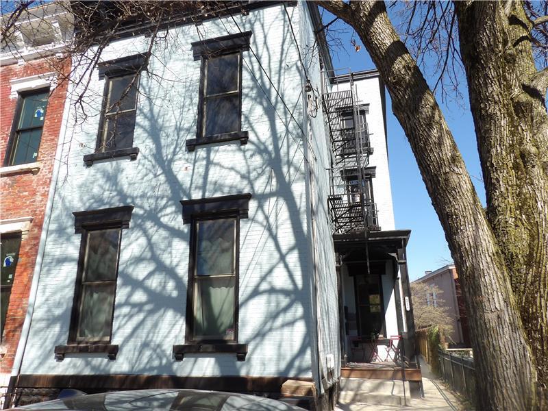 Primary Photo - 212 W 5th St