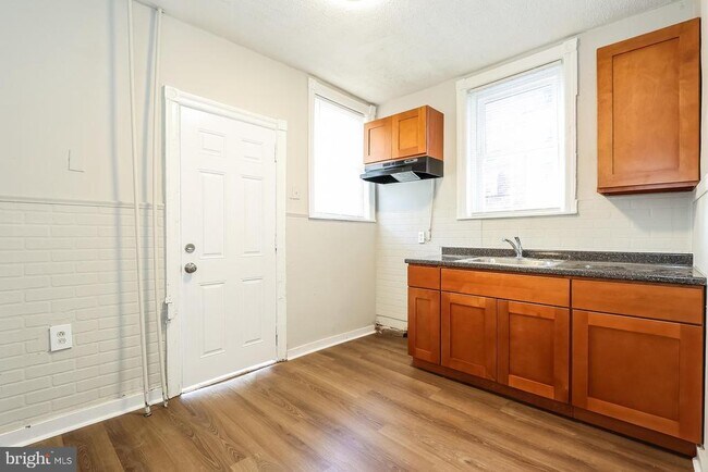 Foto del edificio - 5627 Hadfield St