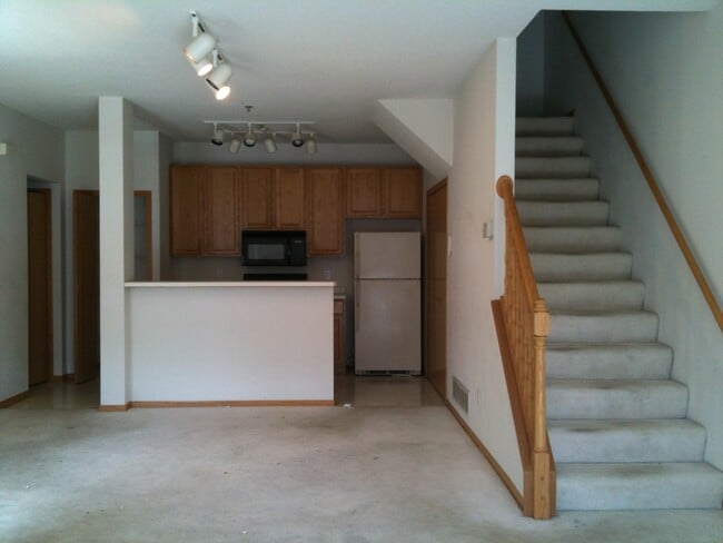 Building Photo - 8285 Kimball Dr