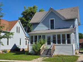 Building Photo - 826 W Elsie St