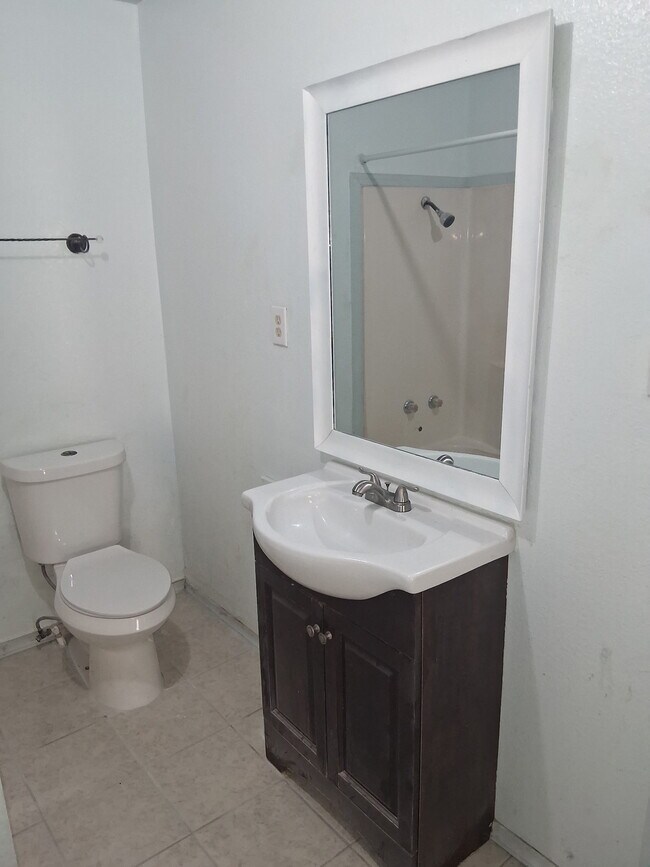 Foto del edificio - 2906 E Richardson Rd