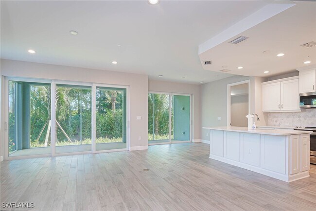 Building Photo - 2640 Seychelles Cir